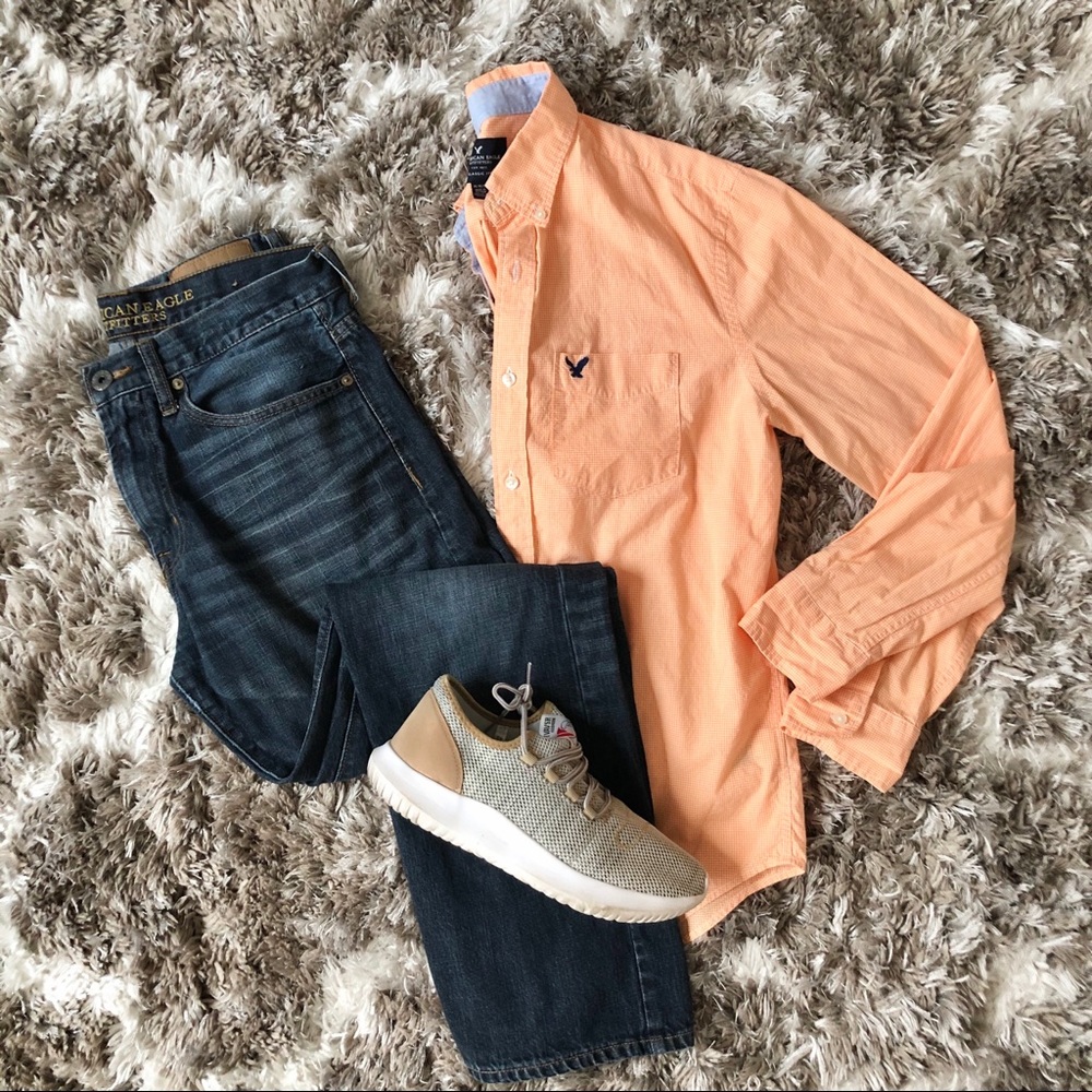 🍊AEO Orange Button Down